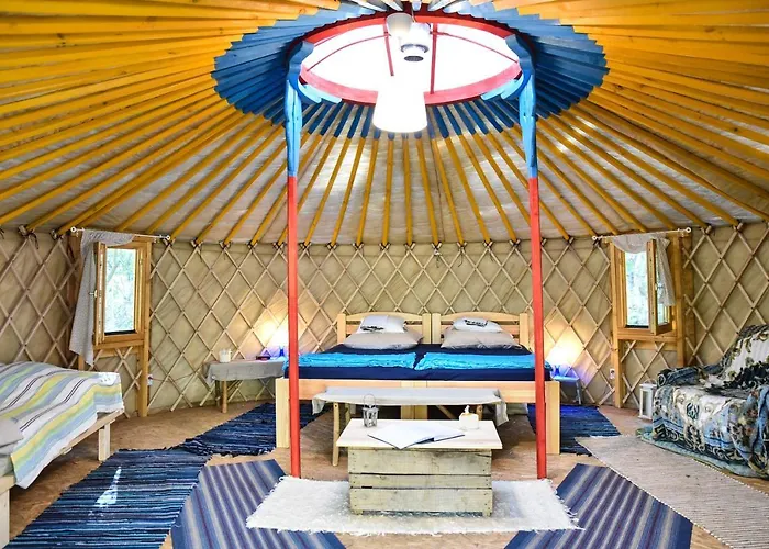 Alfoeldi Jurta Lodge *