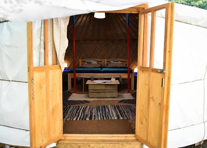 Alfoeldi Jurta Lodge